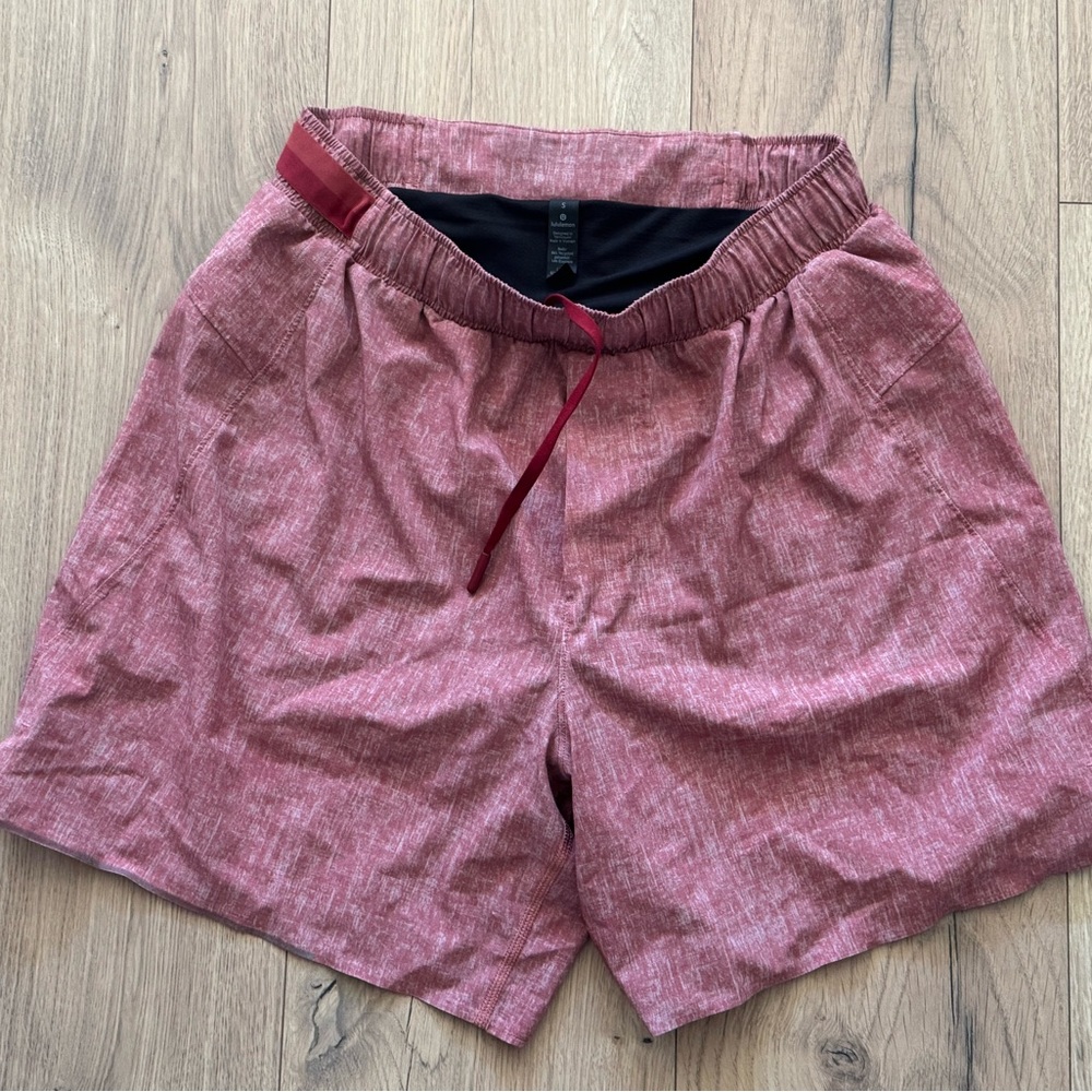 Lululemon surge short Men's Red Casual Shorts